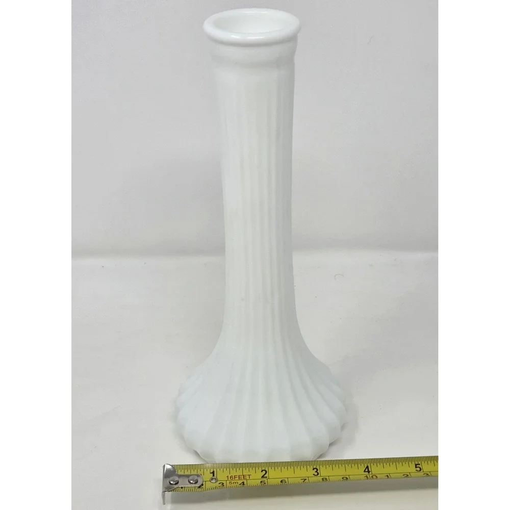 Vintage Hoosier Elegant White Milk Glass #4096 Long Stem Ribbed Bud Vase 9